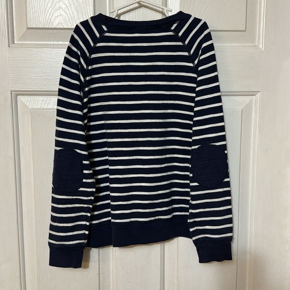 Lightweight Pullover - Picture 2 of 4